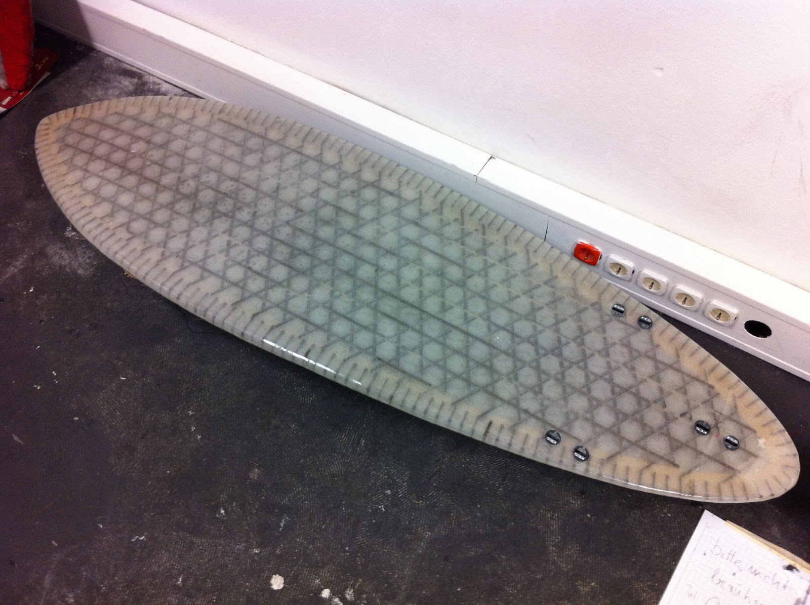 responsive design blog Quarter Iso Grid Cardboard Surfboard Study
