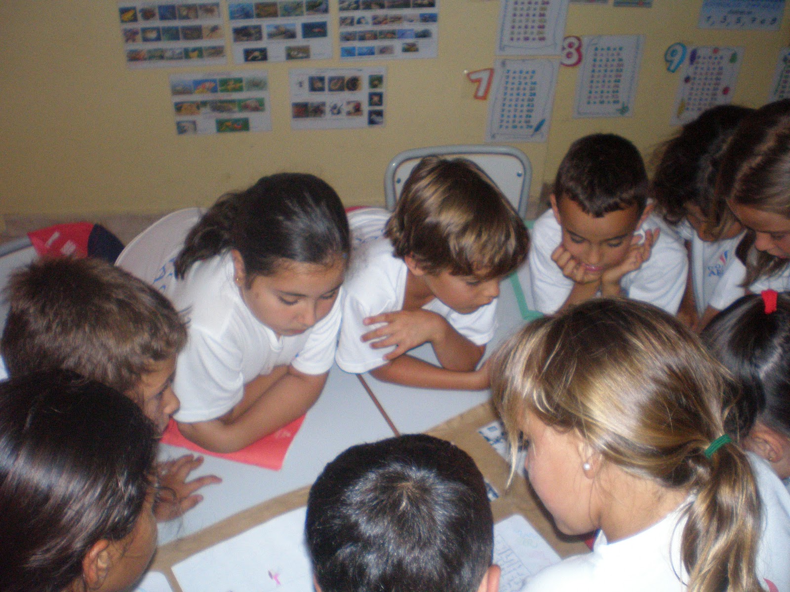 Trazos de colores: NUESTRO PERIÓDICO ESCOLAR " NOTICIAS THANISA"