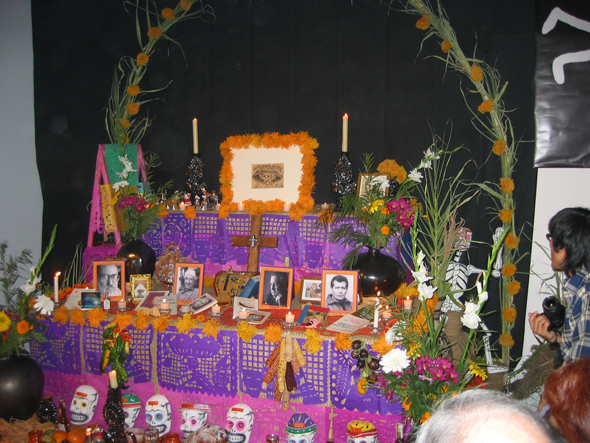 EL Blog del Fusil.: El altar de muertos.