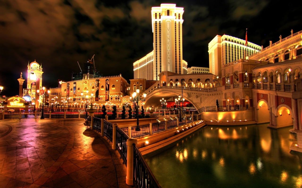 http://1.bp.blogspot.com/-IzdF5Ui2kKI/UMAhMIwS1cI/AAAAAAAAGkk/znj52lBet0w/s1600/Venetian+Resort+superel+Casino+Las+Vegas.jpg