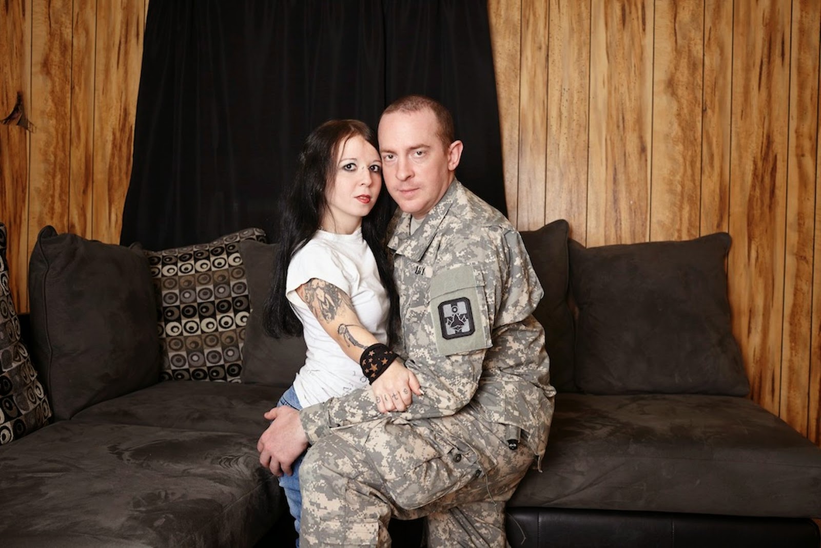 Dwarf stripper finds love with 6ft army sergeant.. 
