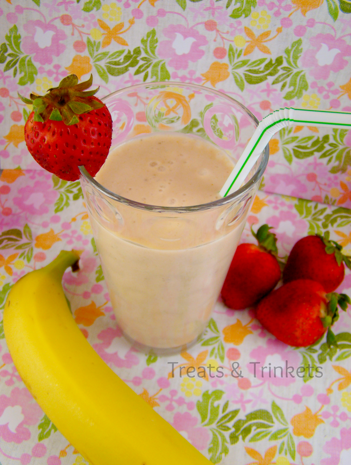 Treats & Trinkets PB&J (with Bananas) Smoothie