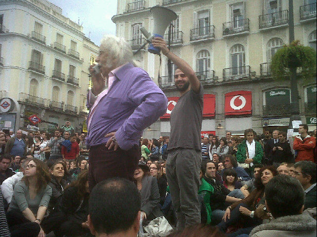 Intervenci&oacute; d'Agust&iacute;n Garc&iacute;a Calvo a la Puerta del Sol de Madrid (19-05-2011)