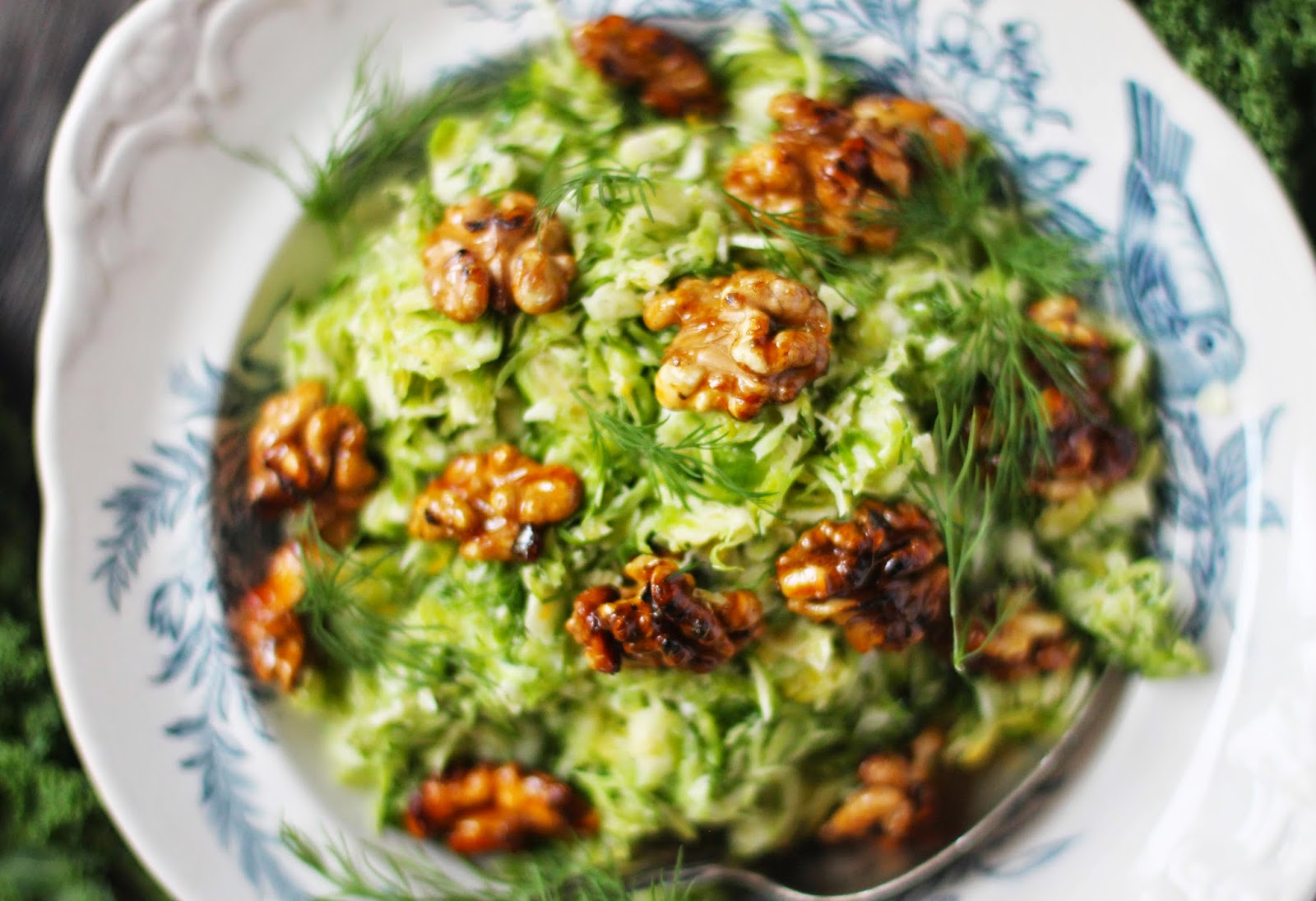 lilla matdériven Brysselkålssallad med apelsinvinägrette