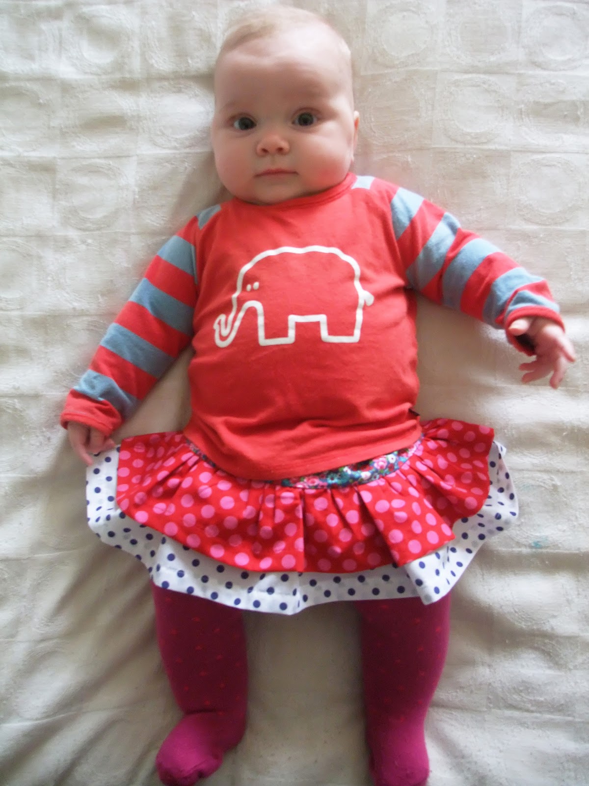 maker*land. How to make a quick and easy skirt for a baby girl