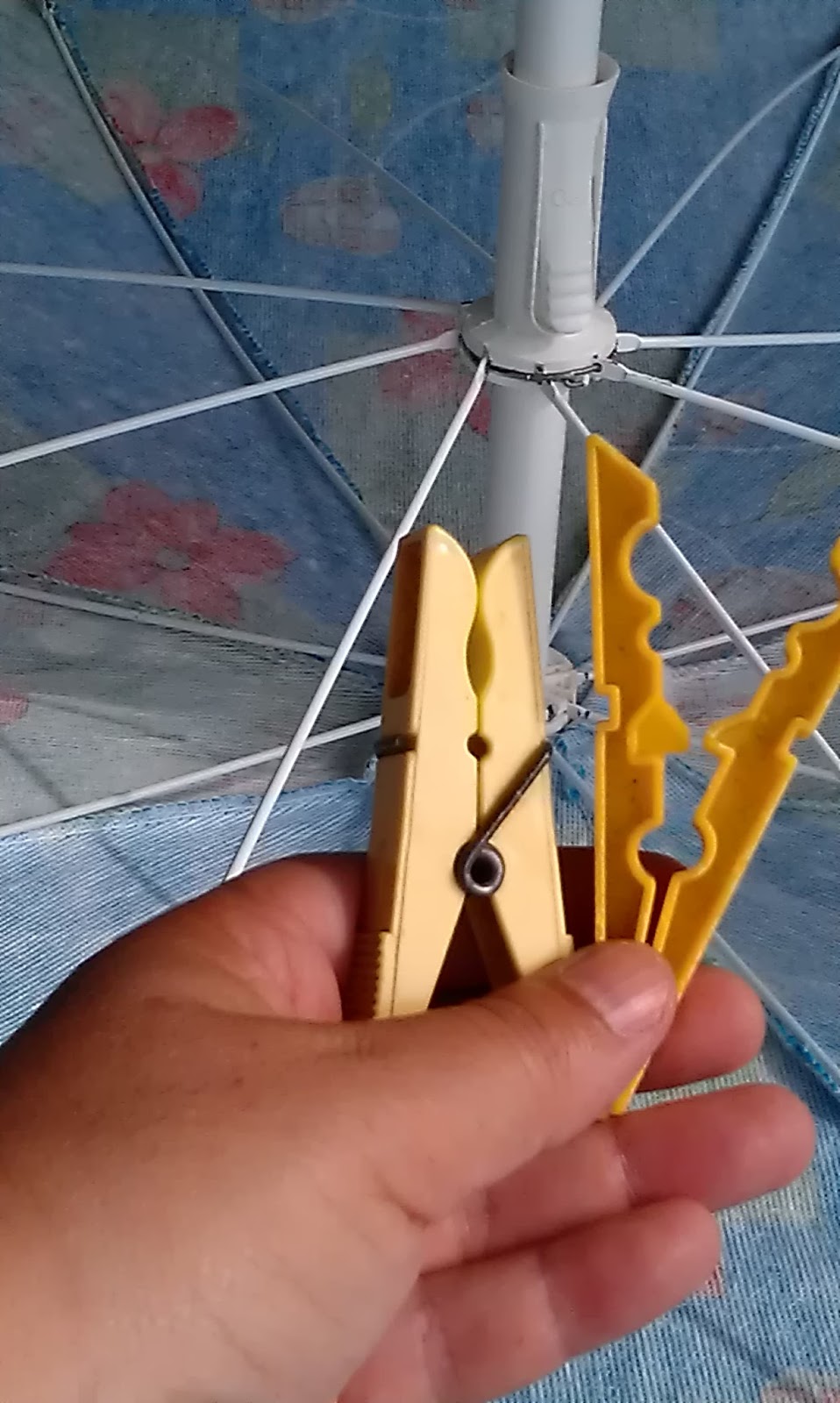 Beach Umbrella Repair with a Wire
