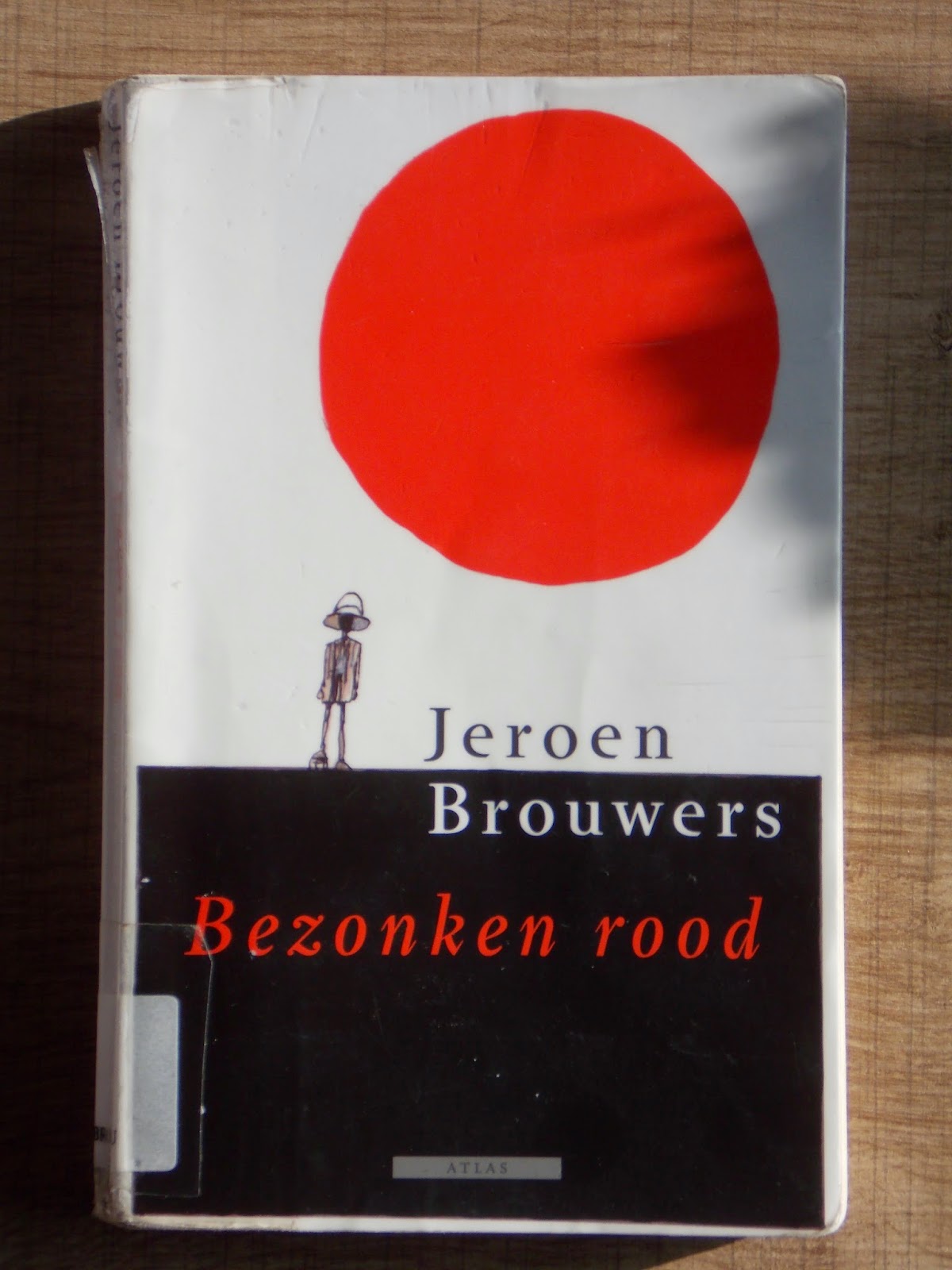 Embracing My Books Jeroen Brouwers Bezonken Rood