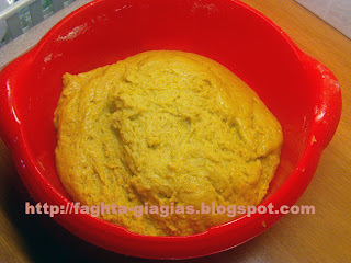 Τα φαγητά της γιαγιάς - Μελομακάρονα αφράτα Τα φαγητά της γιαγιάς - Μελομακάρονα αφράτα