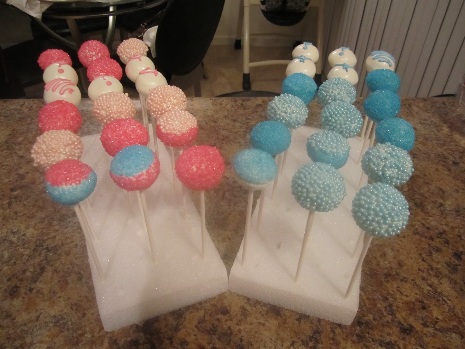 Alexandria's Creations: Gender Reveal Cake Pops