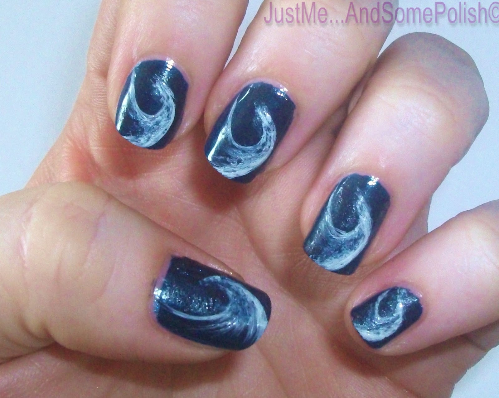 nail design with a wave