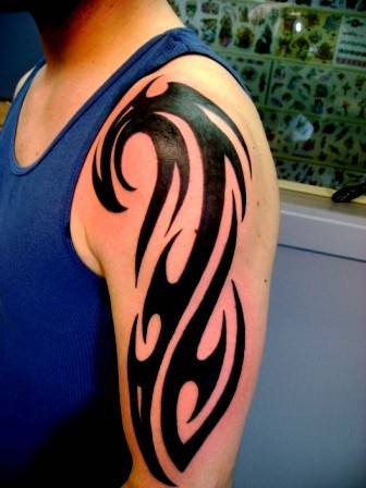 upper arm tribal tattoos for men |Tattos Tattos