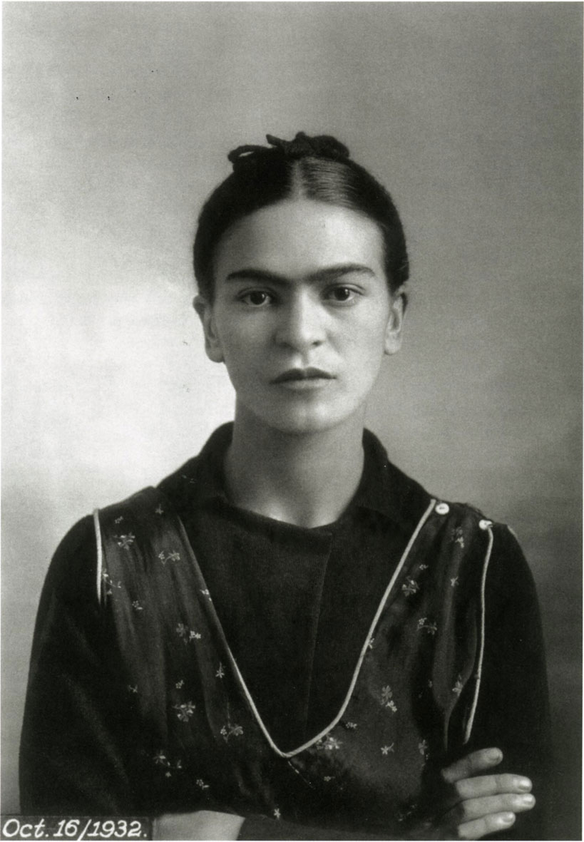 frida kahlo red shawl