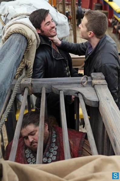 2x13 - Fotos promocionales Once+Upon+a+Time+-+Episode+2.13+-+Tiny+-+Promotional+Photos+(10)_595_slogo