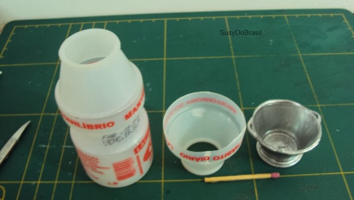 "Susy do Brasil" Reciclagem com pote de Yakult Adesivo Para Desentupir Vaso Sanitário Onde Comprar ~ "Susy do Brasil" Reciclagem com pote de Yakult