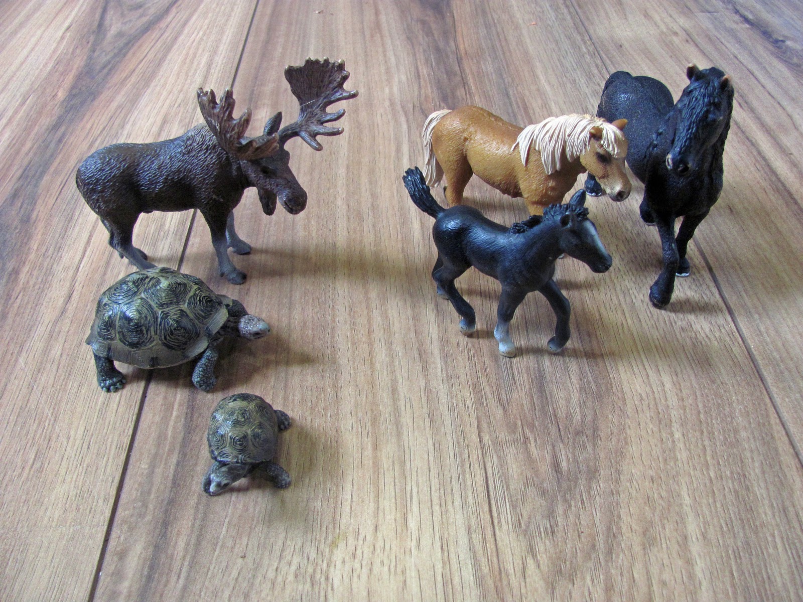 Minimal Toys How Many Toys do My Children Need? nourishing minimalism