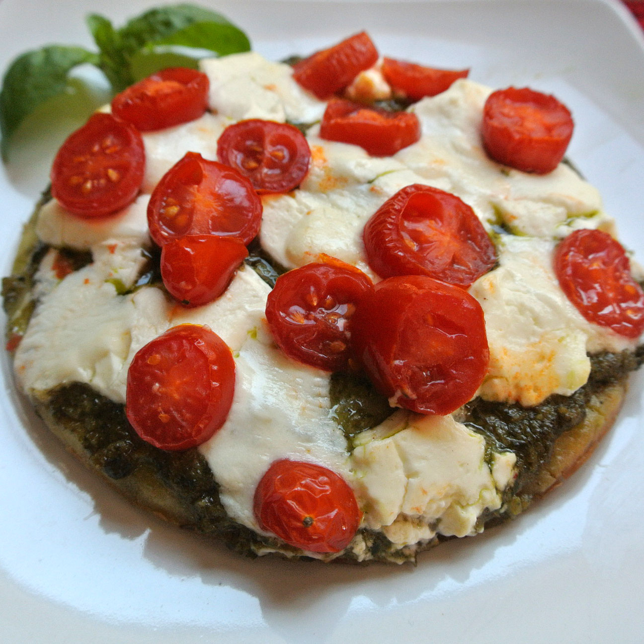 Mom, What's For Dinner? 3 Cheese Pesto and Tomato Pizza