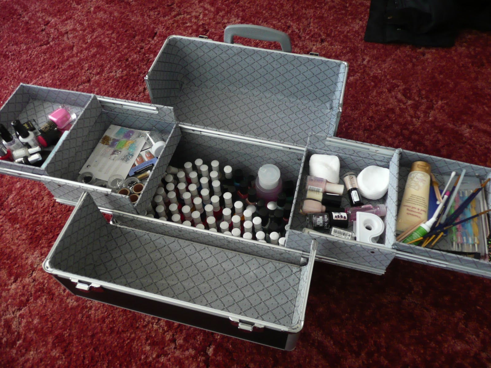 7. Travel Nail Art Case - wide 3