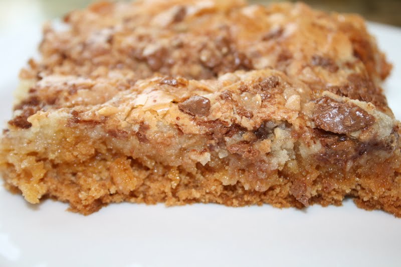 everything to entertain Gooey Toffee Butter Cake