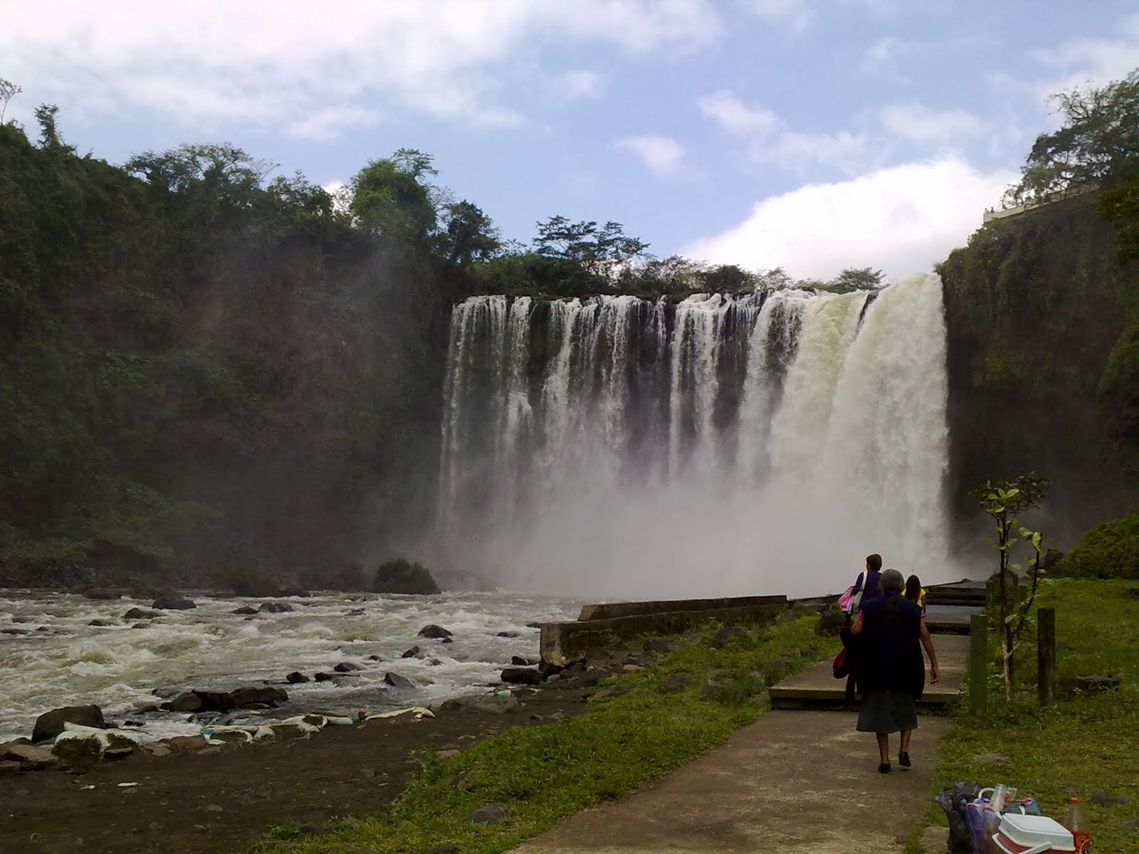 La Sierra Mágica de Los Tuxtlas. El Salto de Eyipantla.