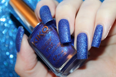 Swatch of "457 - Royal Blue" by Kiko