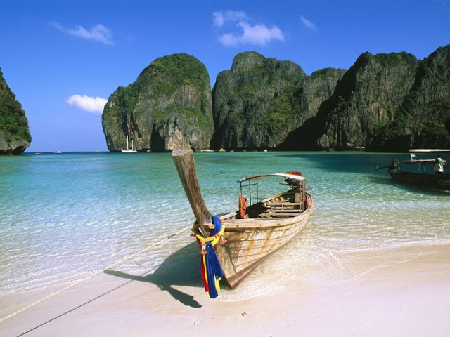     ..     Ko-Phi-Phi-Thailand8