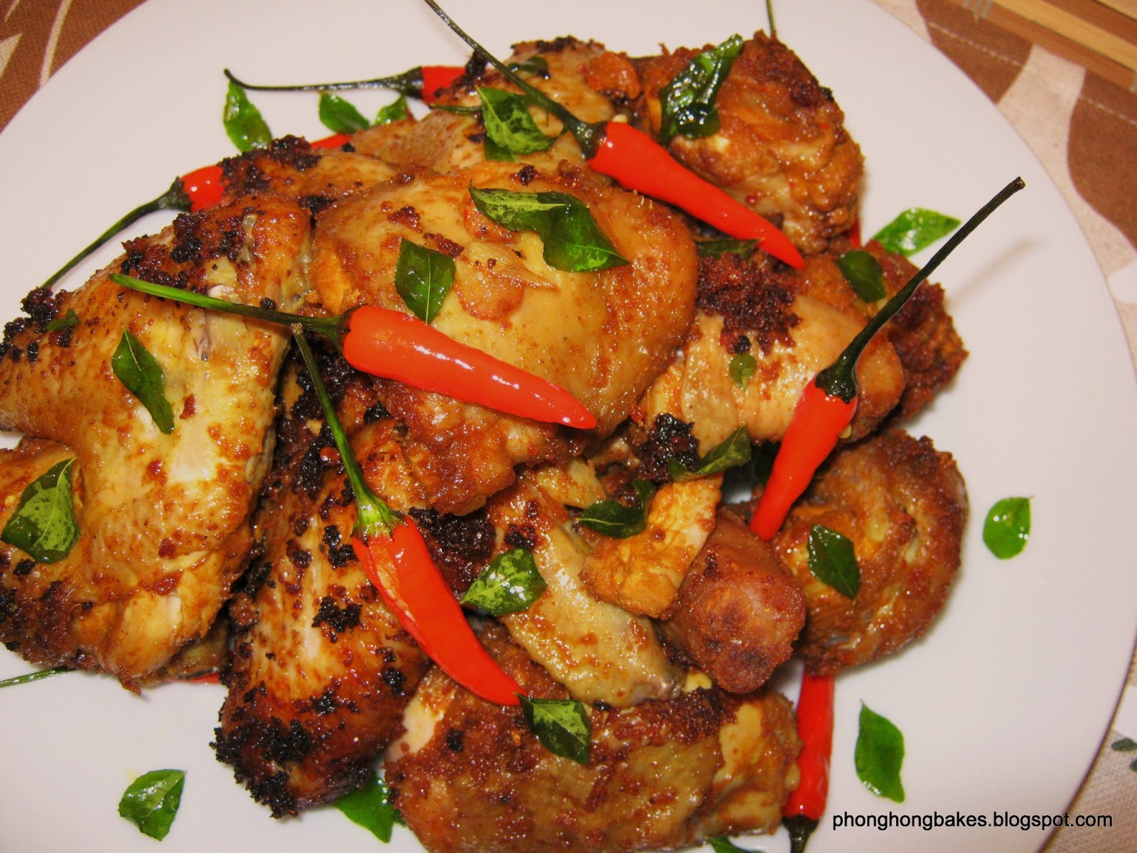 Phong Hong Bakes and Cooks! Spicy Fried Chicken