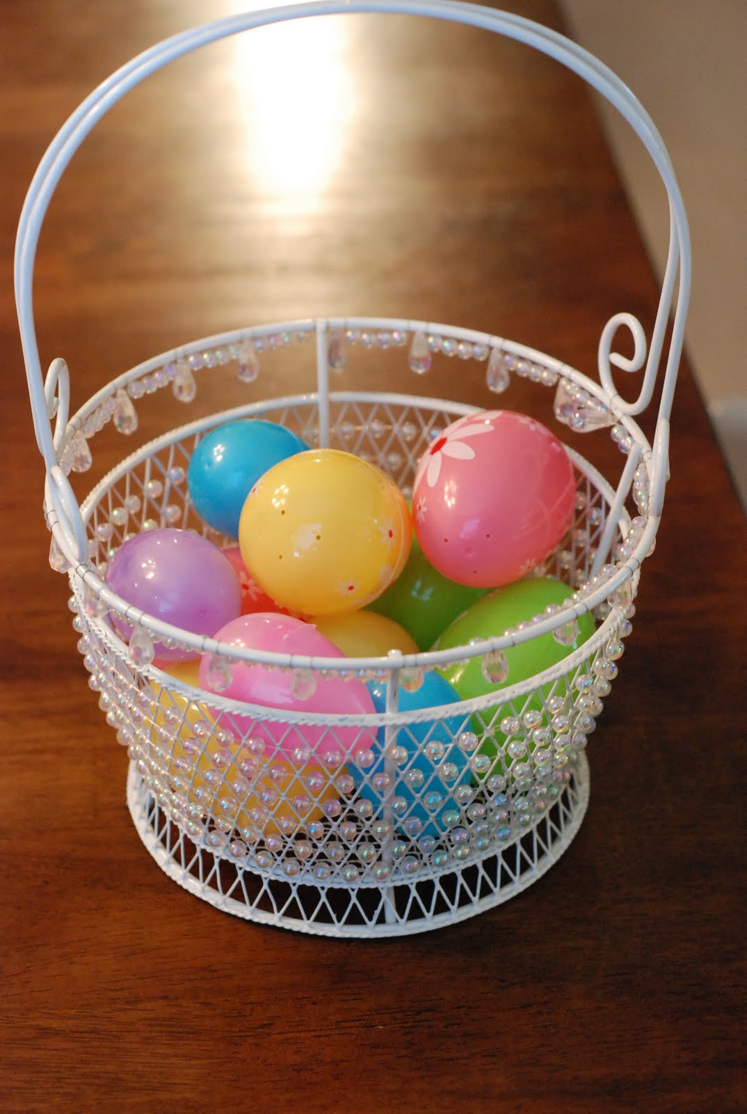 I can do that! So can you... 1/2 dozen things to do with plastic eggs