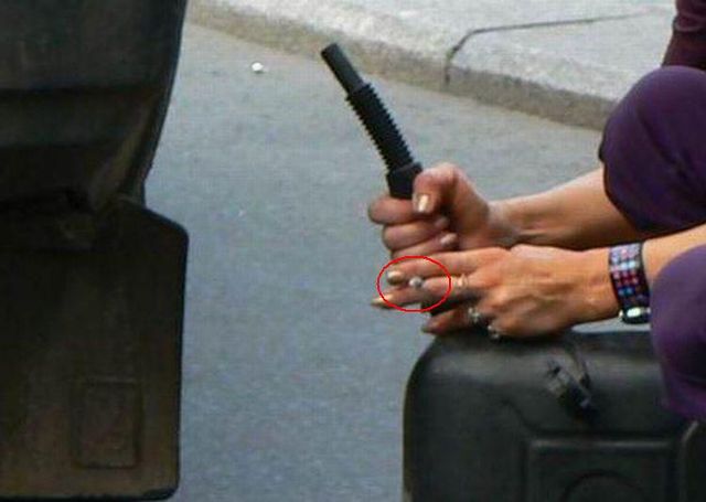  ΔΕΙΤΕ: Μόνο γυναίκα θα μπορούσε να το κάνει αυτό...!!! 