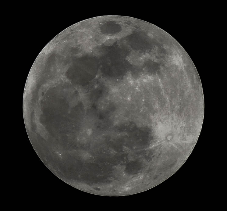 LUA EM BRANCO E PRETO