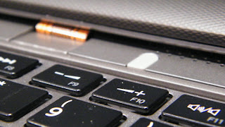 Toshiba Satellite U920T (Pictures)