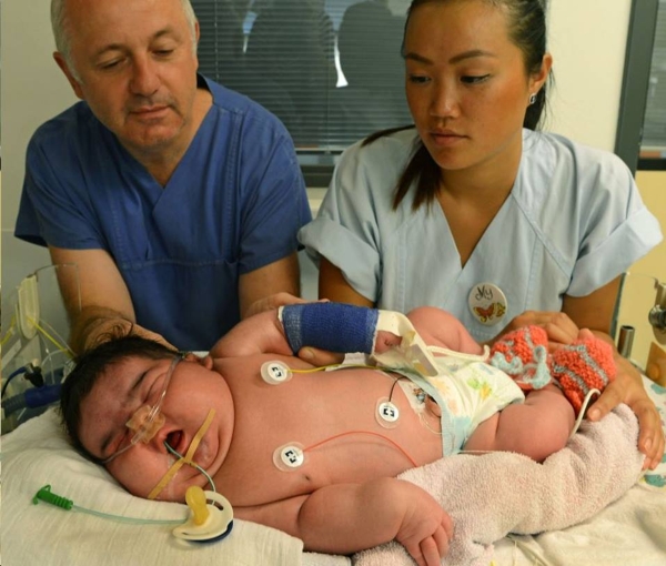 Nació la bebé más grande del mundo ¡y sin cesárea!