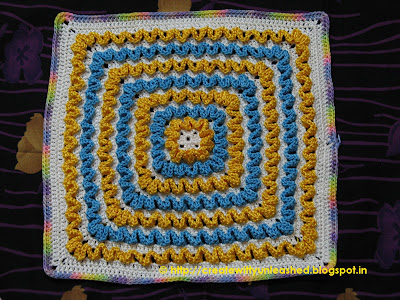 Crochet wiggles square cushion 2