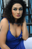 Ramya, sri, hot, cleavage, photos