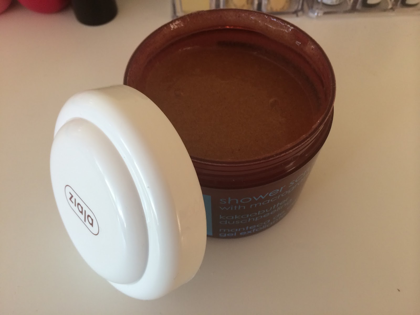 The Glamourelle Ziaja Cocoa Butter Body Butter & Shower Scrub review!