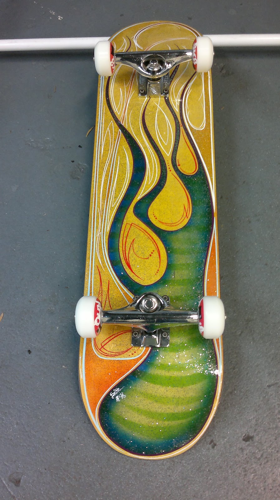 SMITH CONCEPTS Pinstriping and custom paint,Metalflake, Skateboard decks