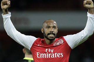 Thierry Henry marcó gol en su regreso al Arsenal