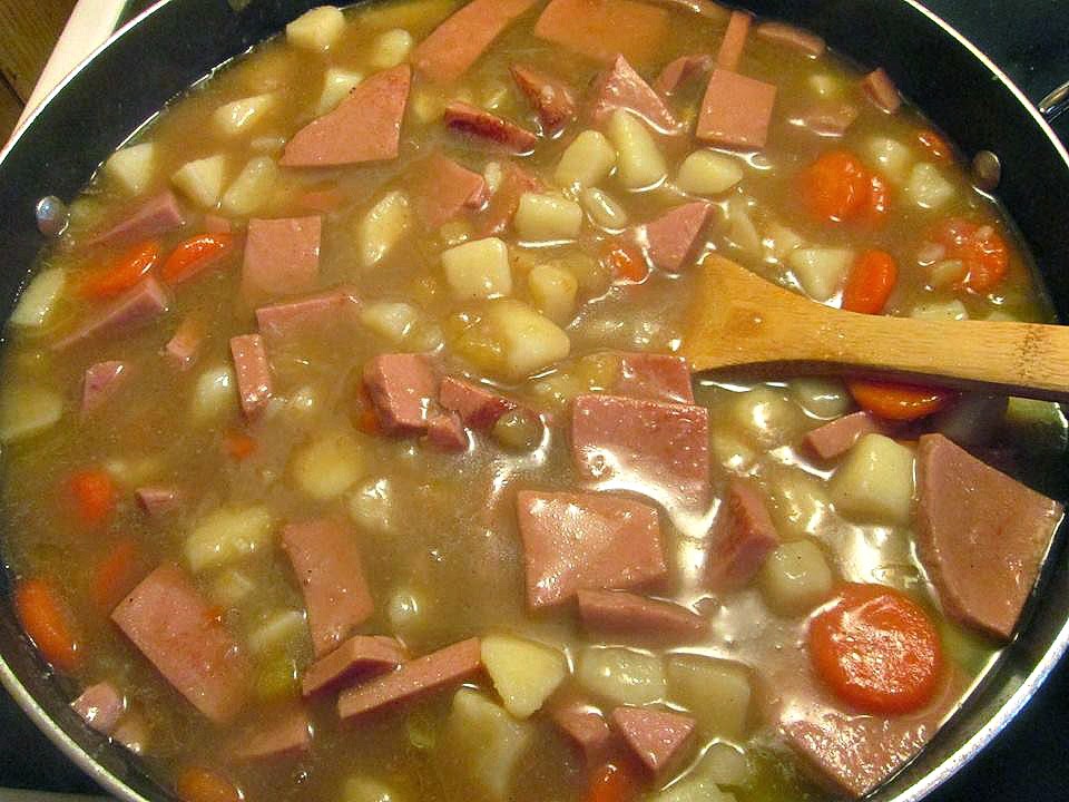Recipe Rebels BEKKA’S BOLOGNA STEW