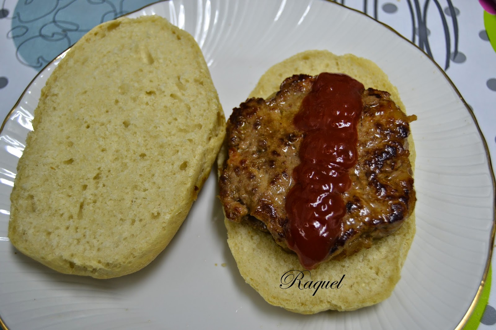 Hamburguesas De Cerdo Rellenas De Cebolla Caramelizada
