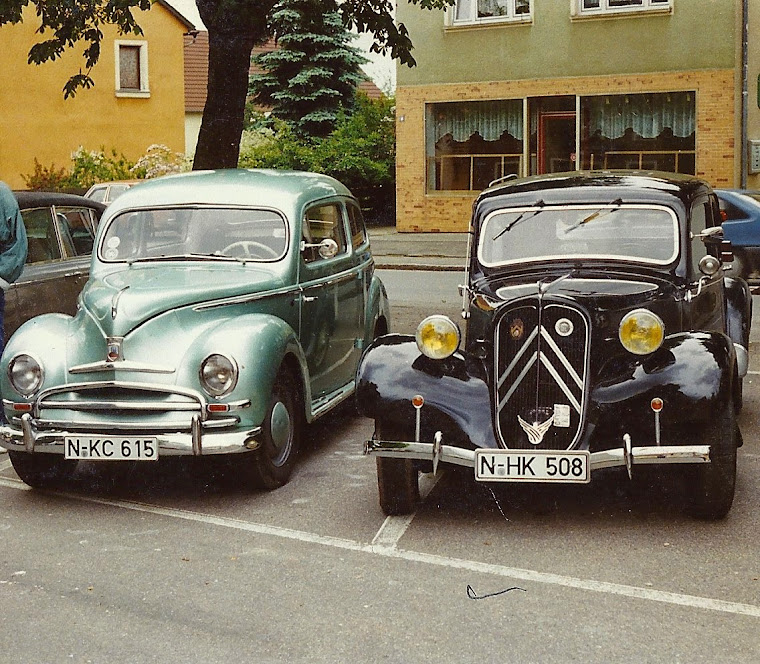 Links: Ford Buckeltaunus de Luxe 1951