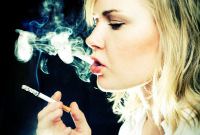 mujer fumadora