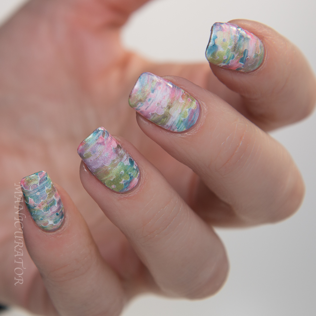 KBShimmer-Spring-holo-fan-brush-flower-nail-art