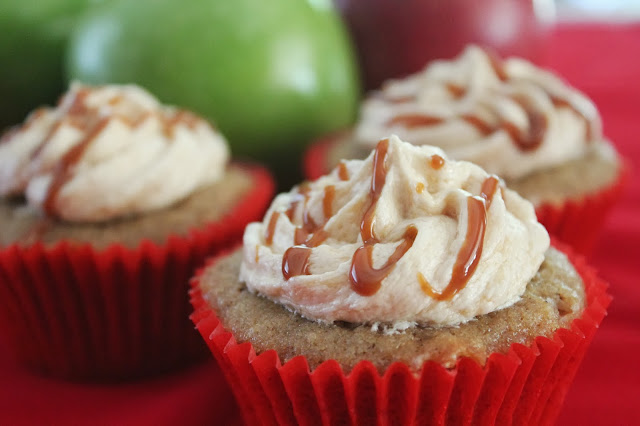 Maple dulce de leche apple cupcakes