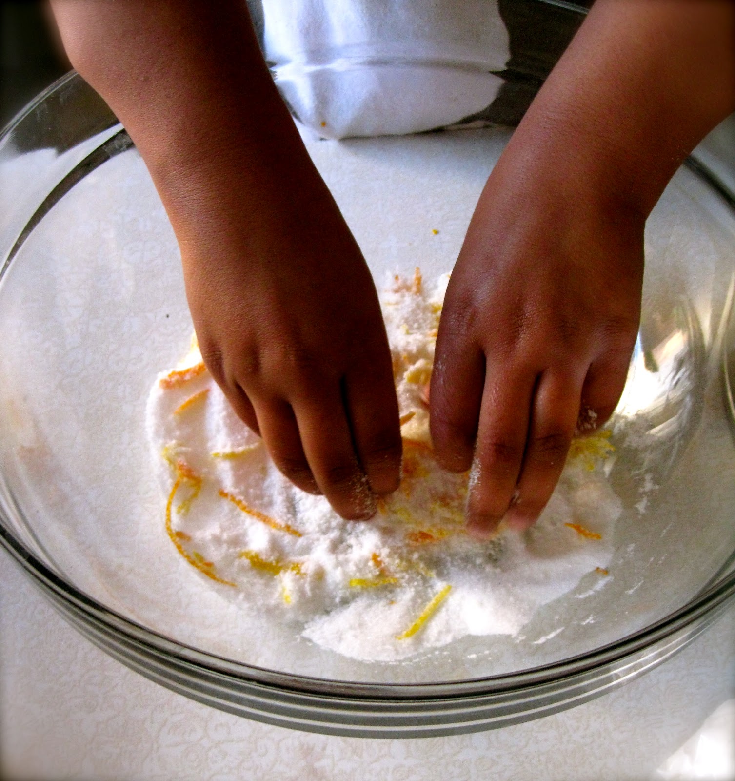 Strawberry Cake With Whipped Cream Frosting Gelatin Free Few Minute