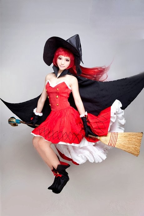 Ngắm 8 hot girl xinh đẹp trong trang phục cosplay gợi cảm quyến rủ