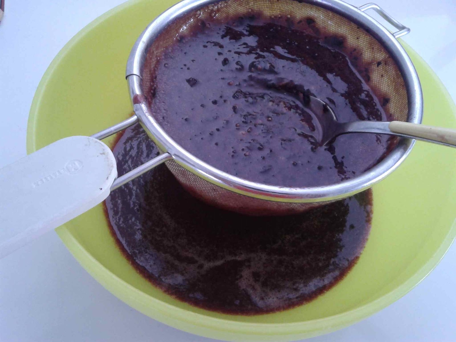 Mamma in Verde COME FARE UNA GELATINA DI UVA FRAGOLA