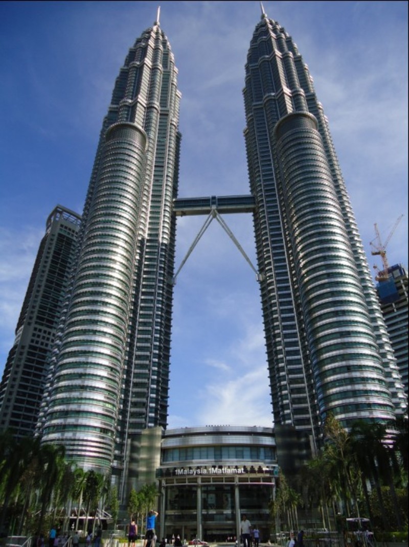 Encyclopedia: Petronas Towers