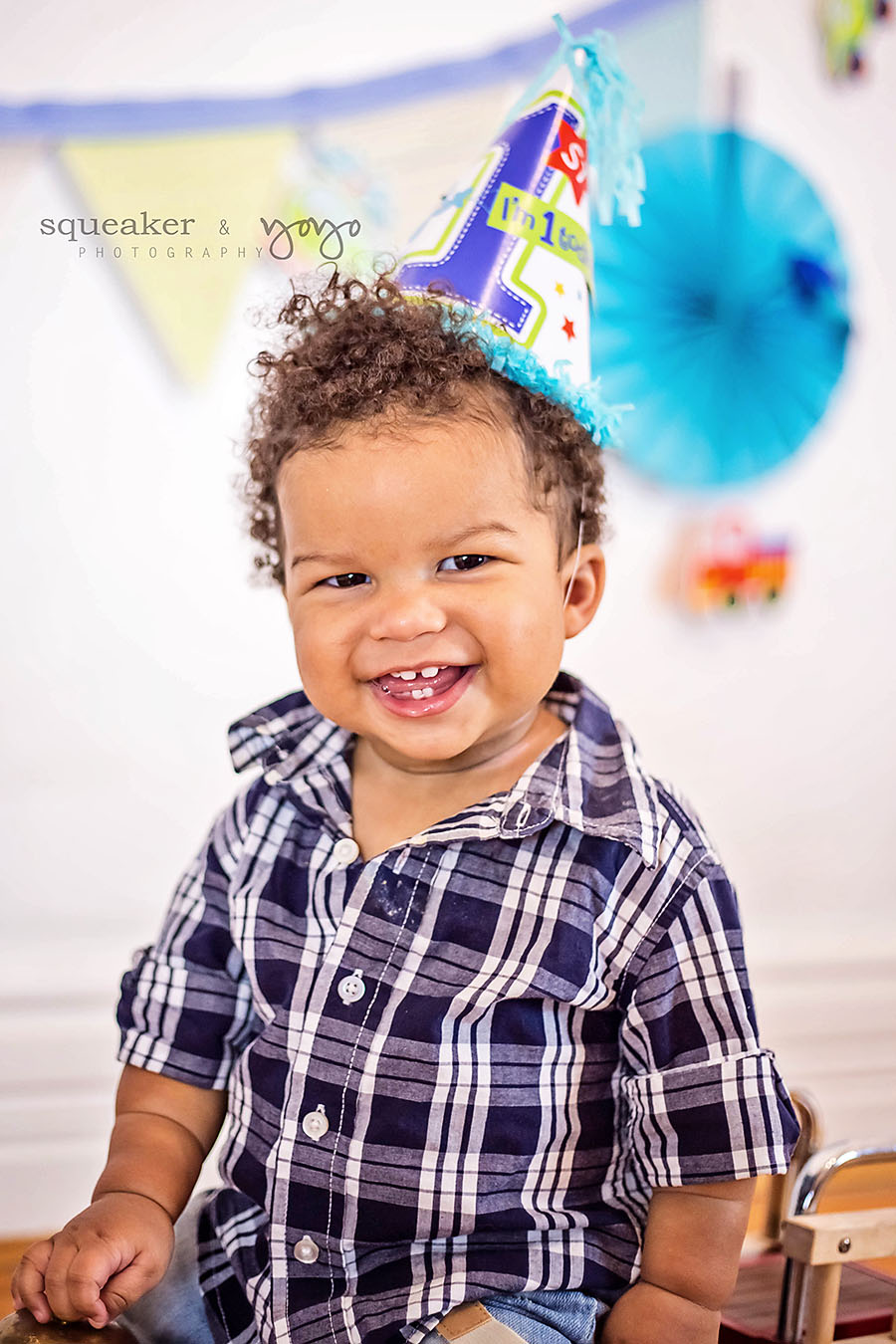 squeaker & yoyo PHOTOGRAPHY Smash Cake First Birthday