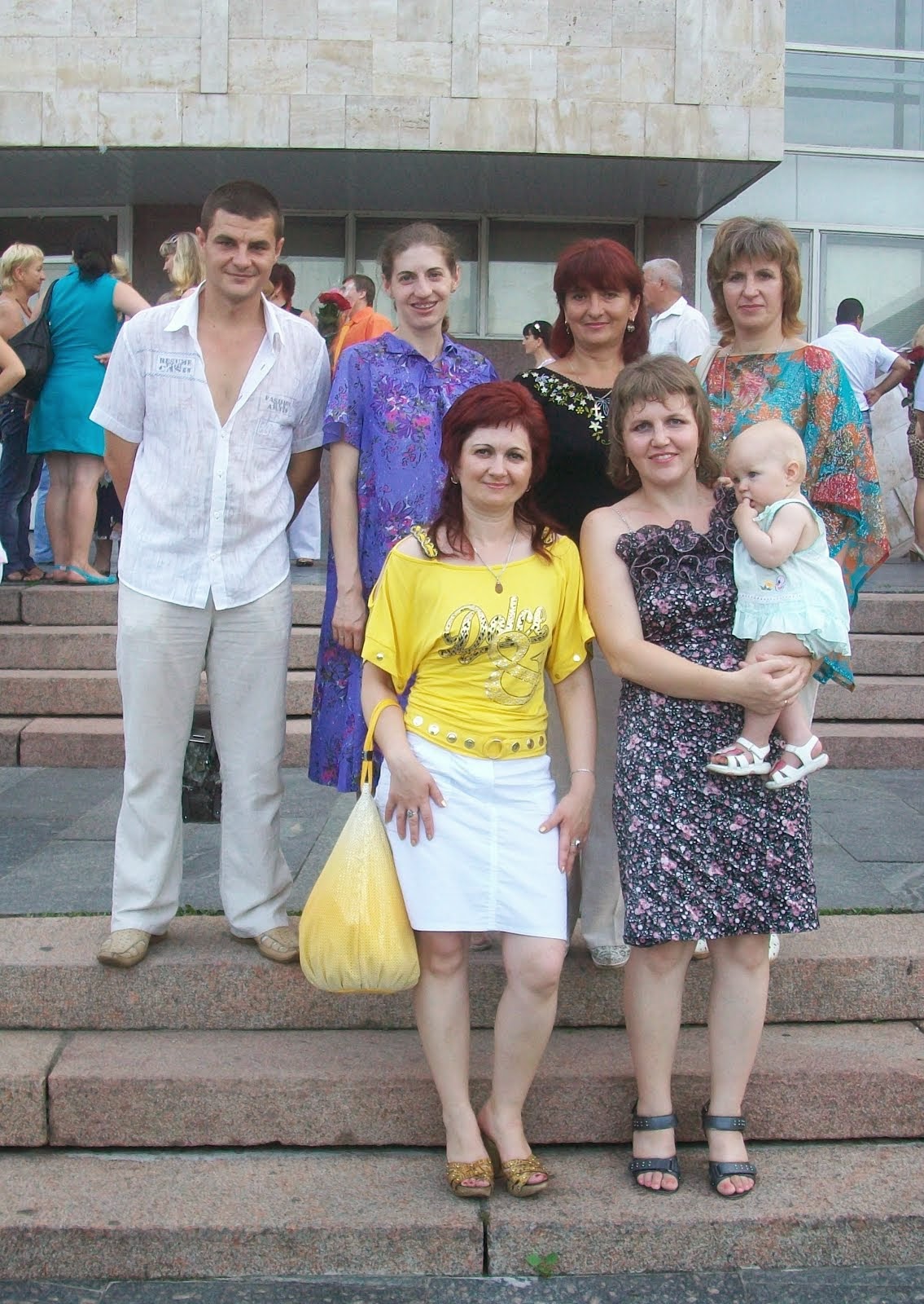 Молодая,  крепкая  семья:  Юлия  и  Руслан