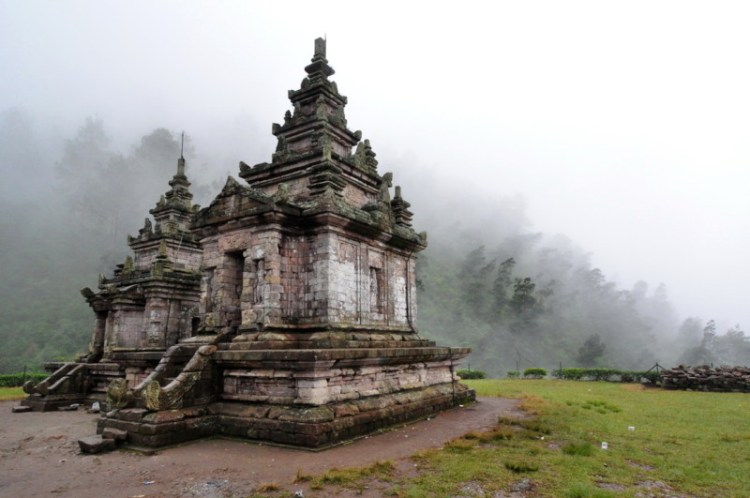 Kumpulan ARtiKeL Bermanfaat dan Menarik: Candi Hindu di Indonesia