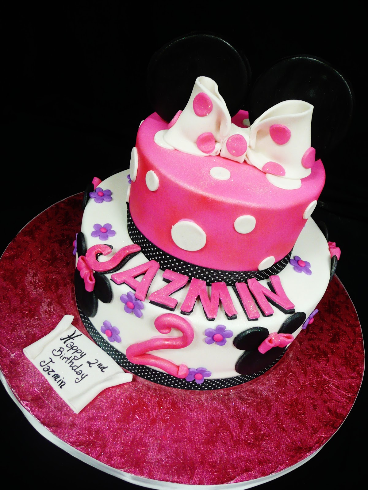Baking with Roxana's Cakes: Minnie Mouse Themed Birthday Cake!